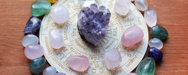 Gemstones for zodiac signs, minerals on the zodiac chart. Predictions, witchcraft, spiritual esoteric practice.